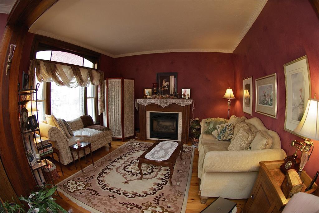 Amherstburg Bondy House Bed & Breakfast المظهر الخارجي الصورة