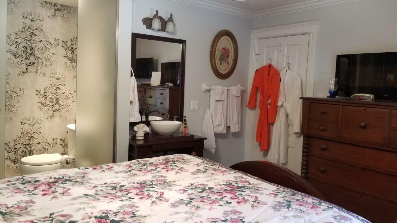 Amherstburg Bondy House Bed & Breakfast المظهر الخارجي الصورة